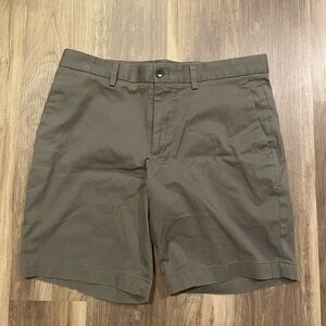 Banana Republic Khaki Shorts - Size 33